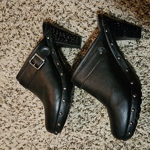 PLATFORM HEELED CLOGS SIZE 11W